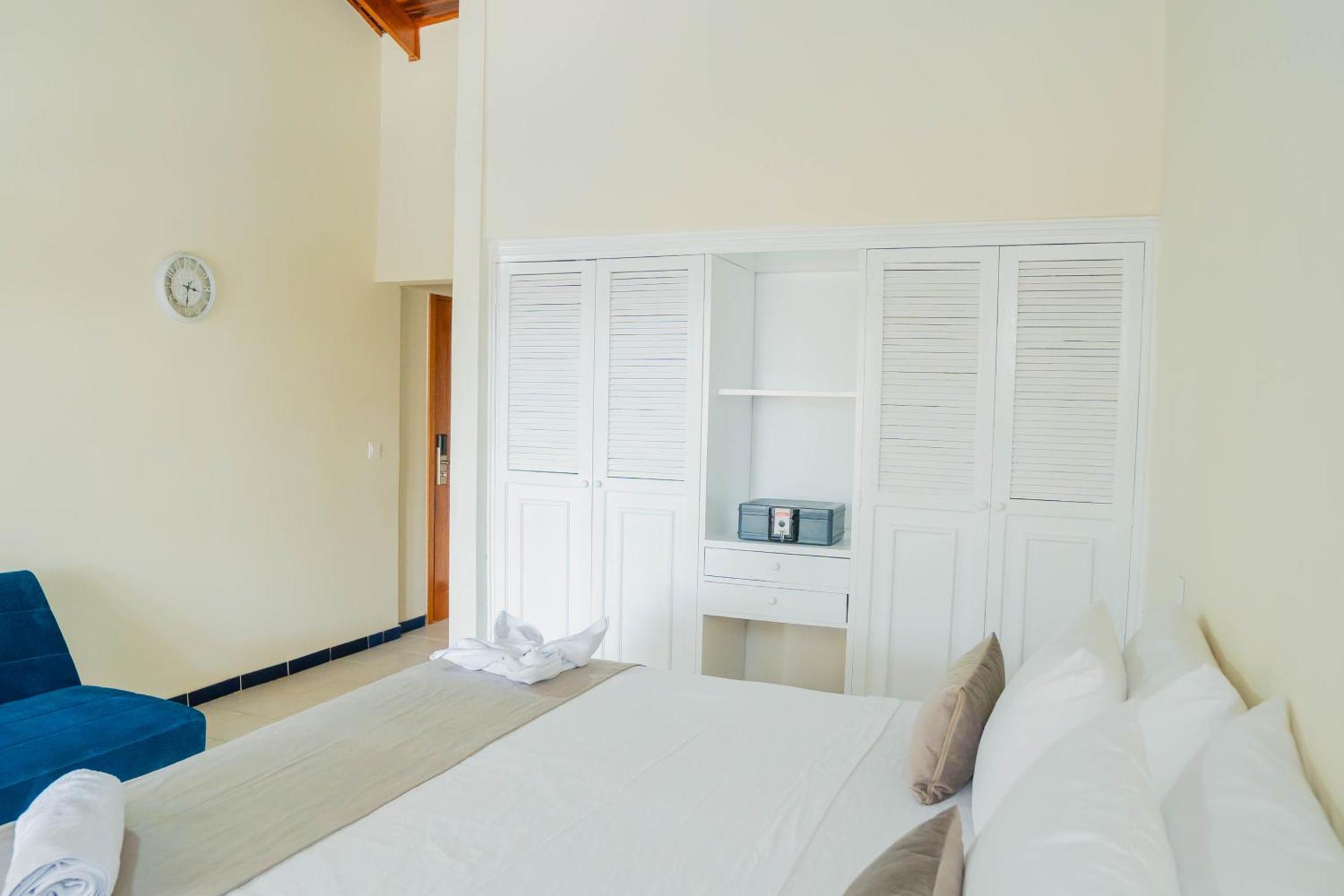 Playa Palmeras Beach Resort Картахена Экстерьер фото