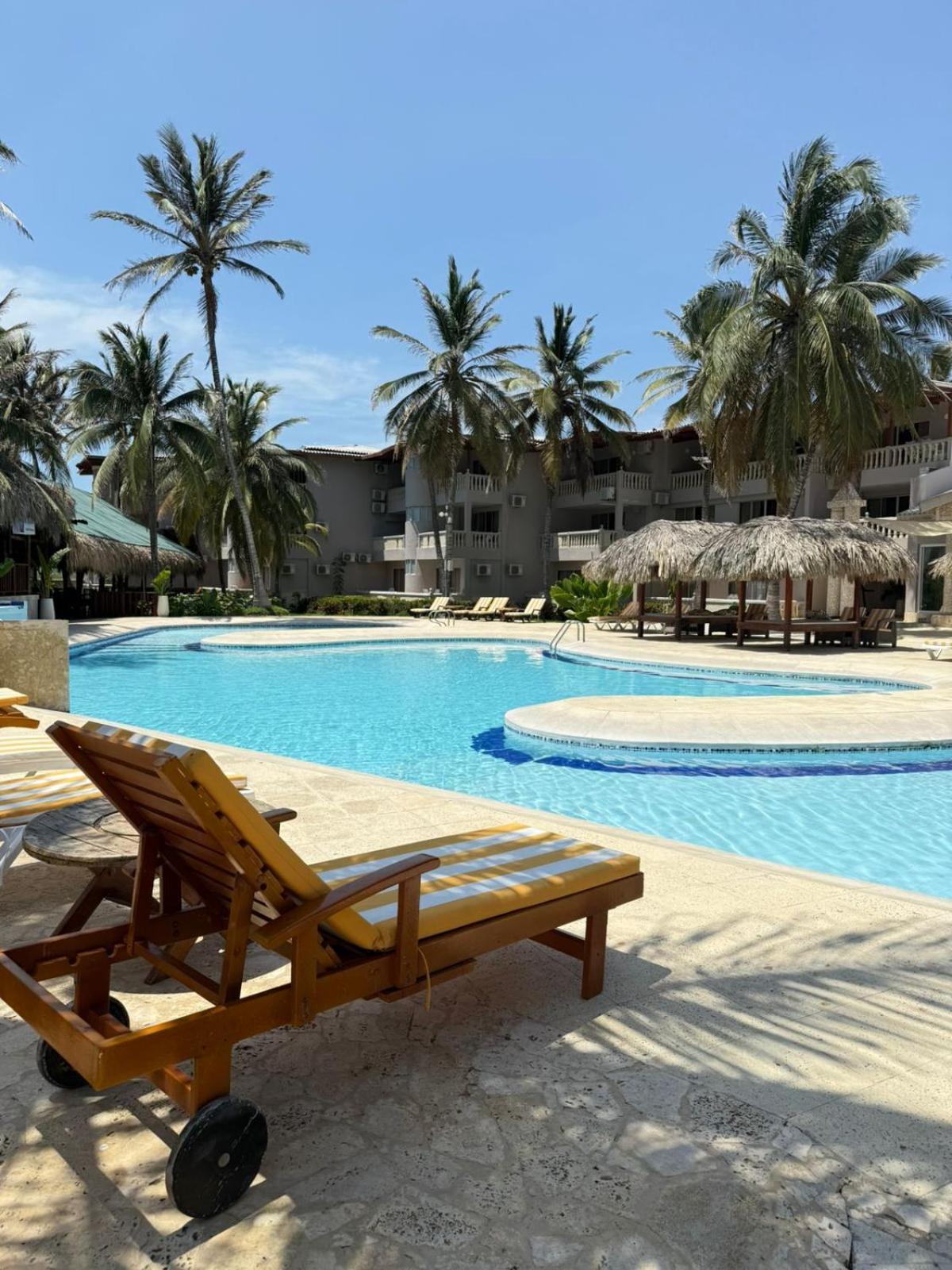 Playa Palmeras Beach Resort Картахена Экстерьер фото