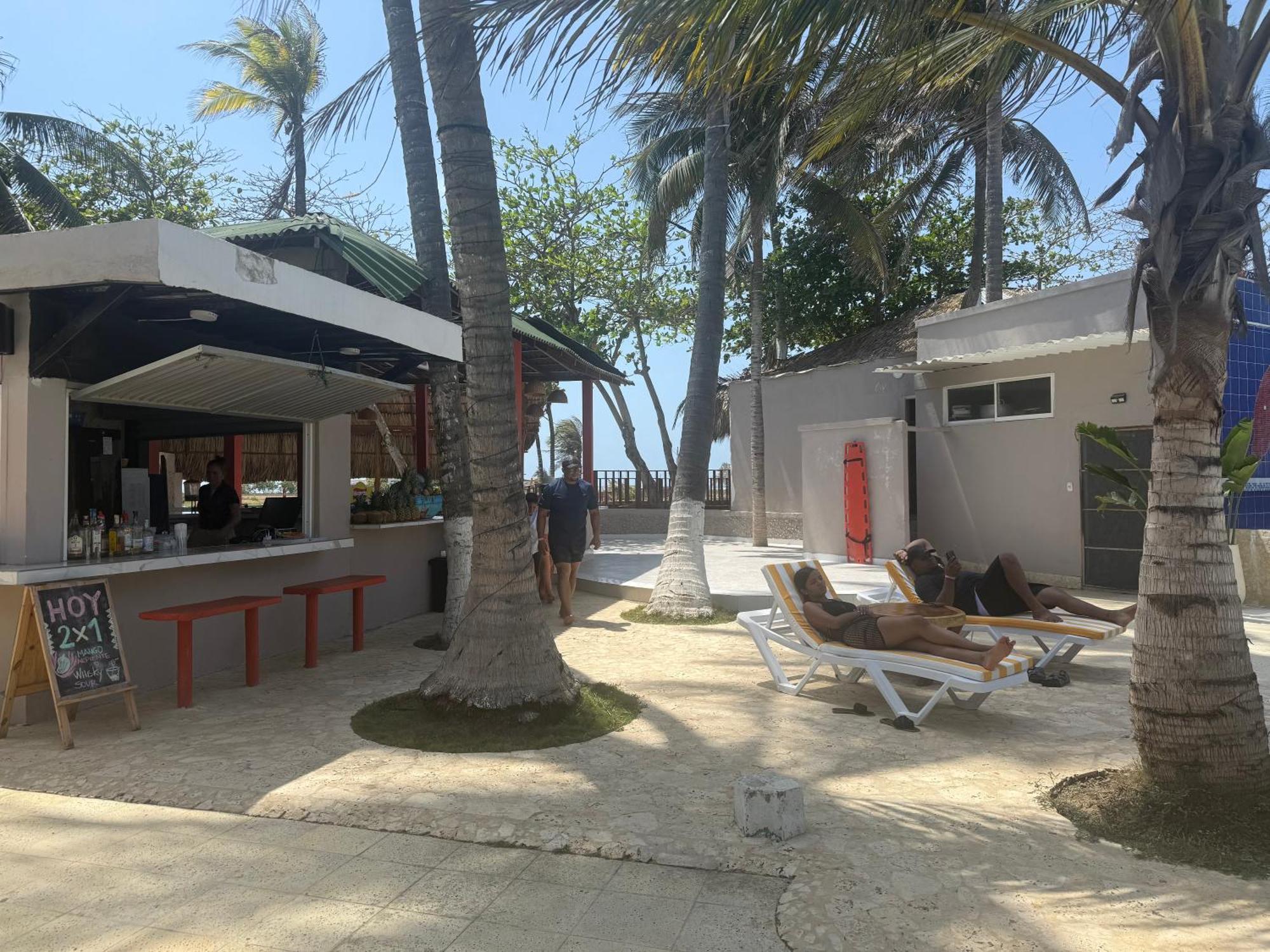 Playa Palmeras Beach Resort Картахена Экстерьер фото
